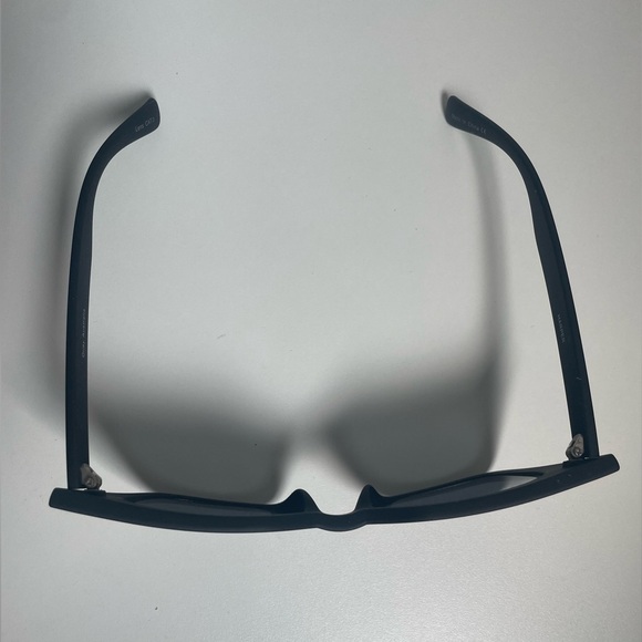 Quay Australia UV PROTECTED “Harper” Black/Smoke Cat Eye Sunglasses - Picture 6 of 7